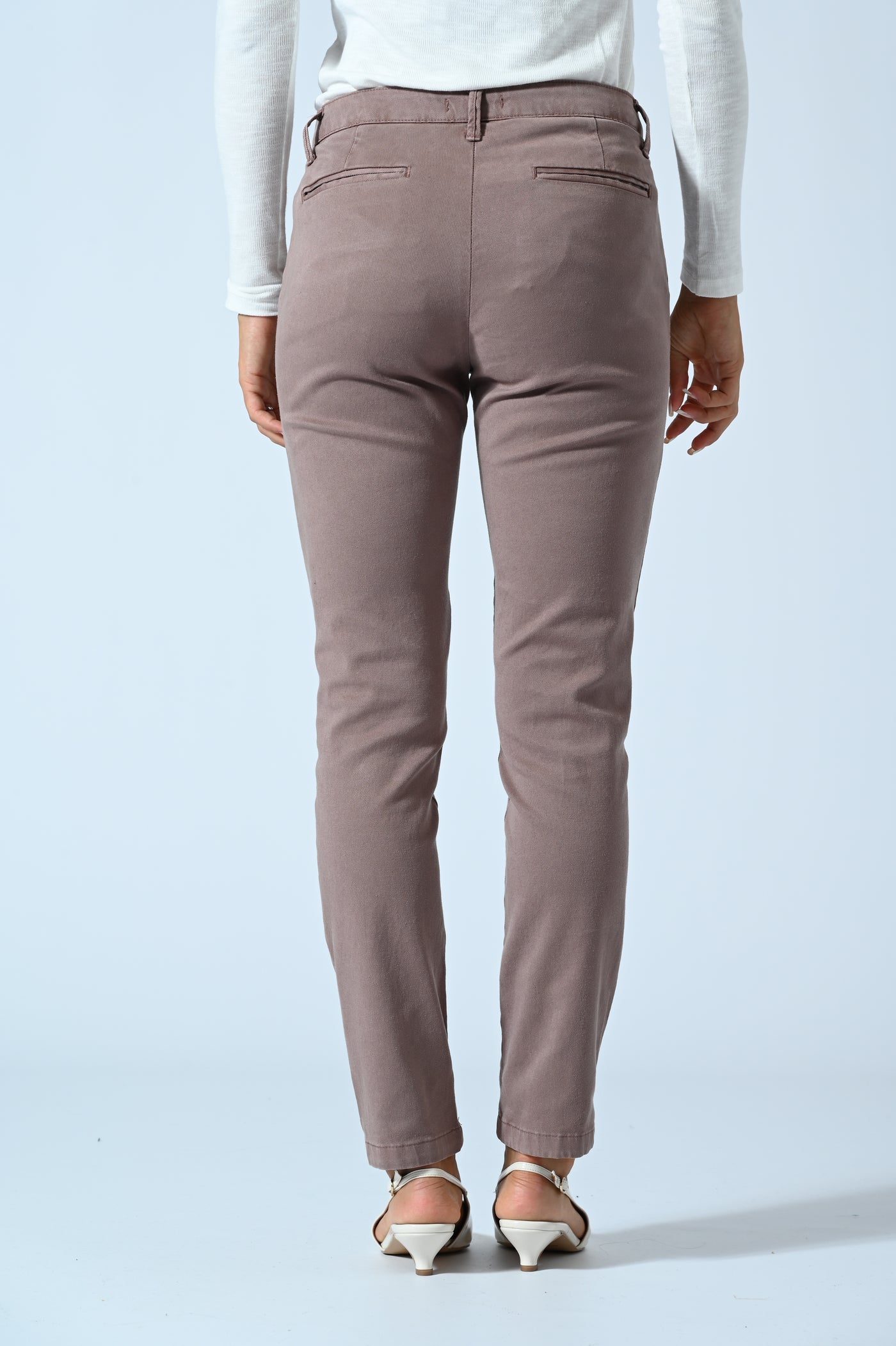 PANT. CHINO PINCE LAVATO