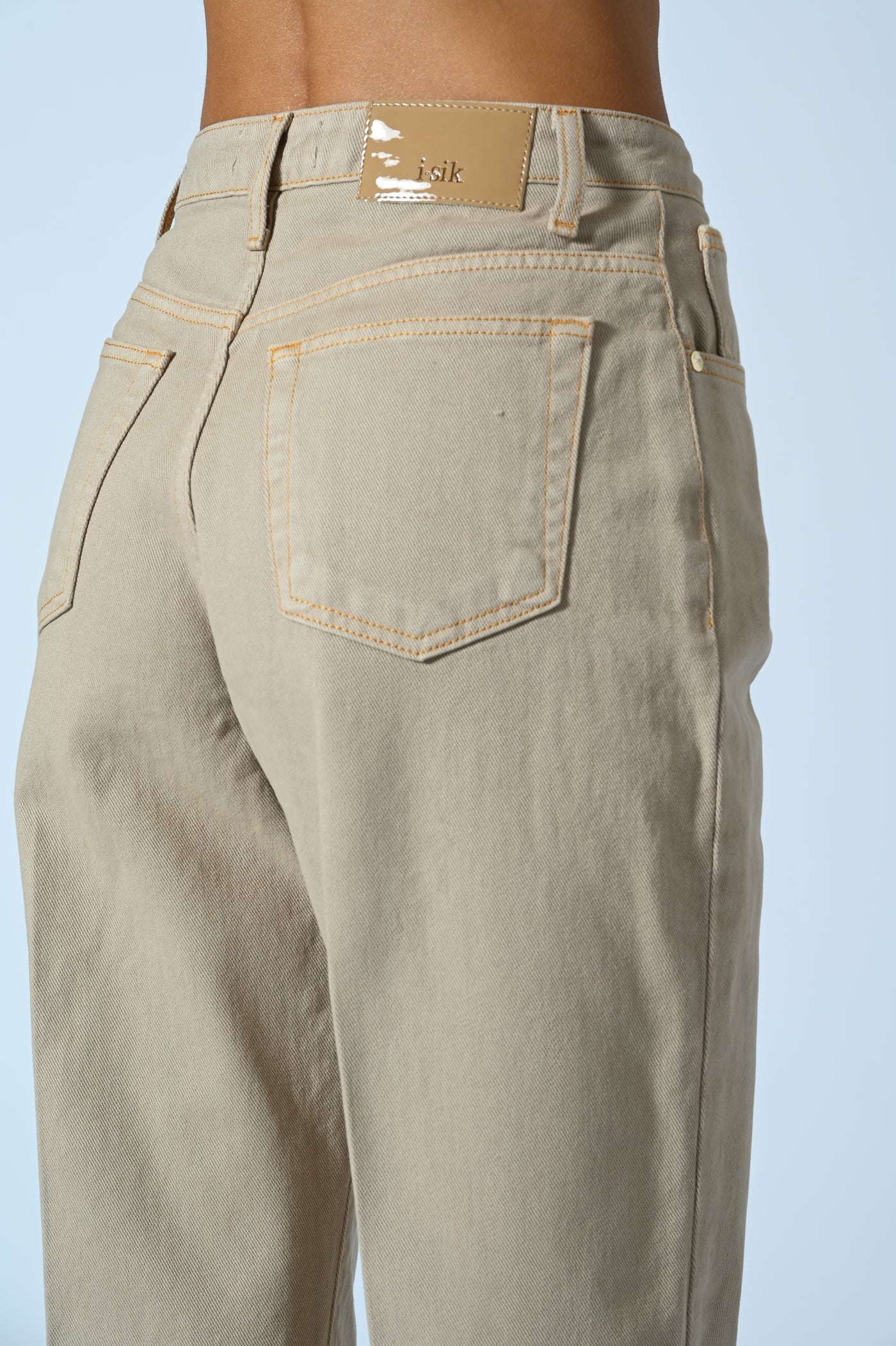 PANTALONI MOM-FIT IN COTONE