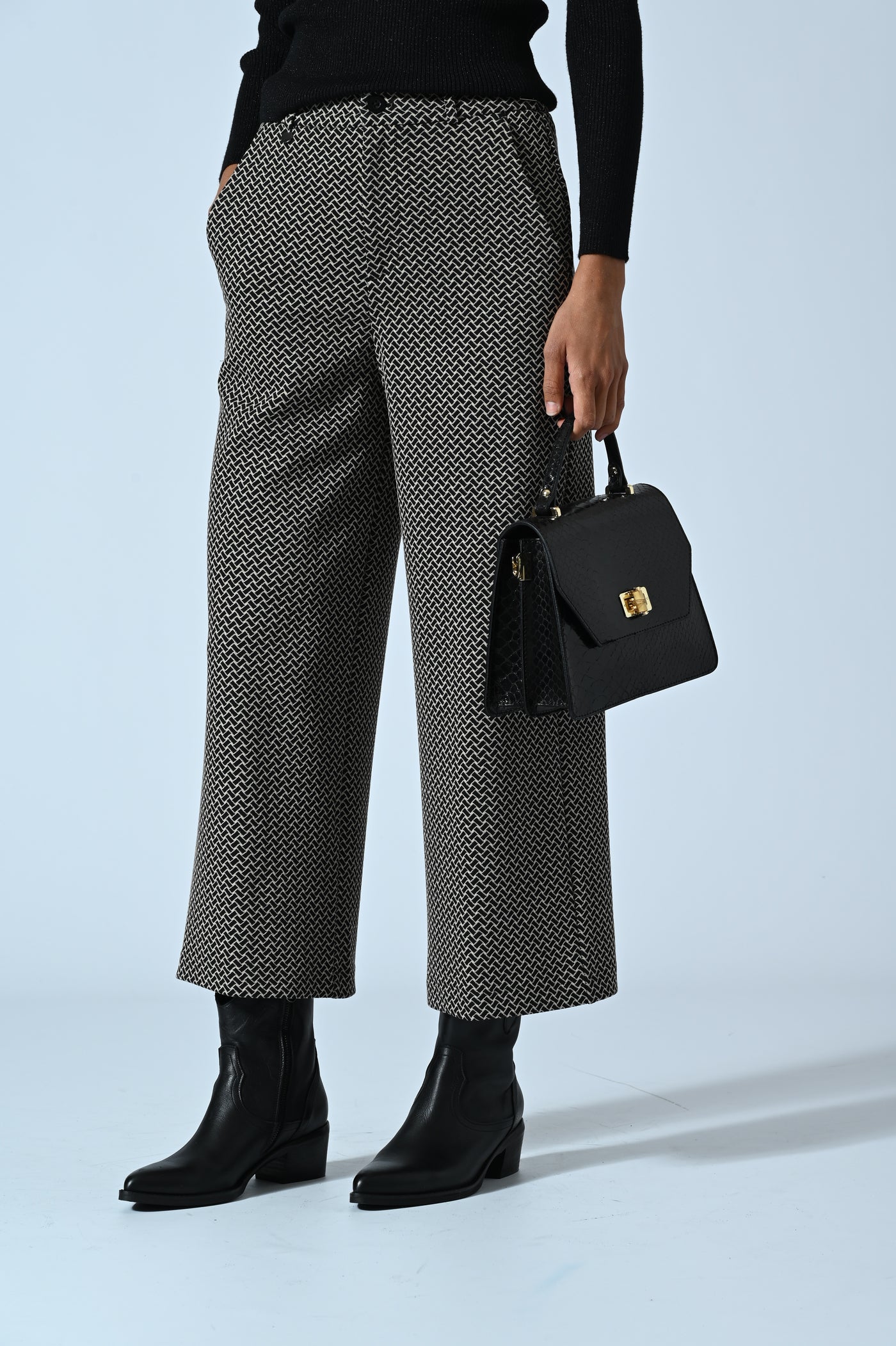 PANTALONI CROPPED IN FANTASIA