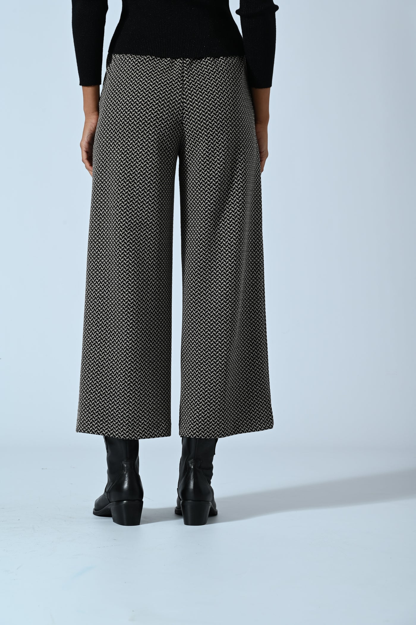 PANTALONI CROPPED IN FANTASIA