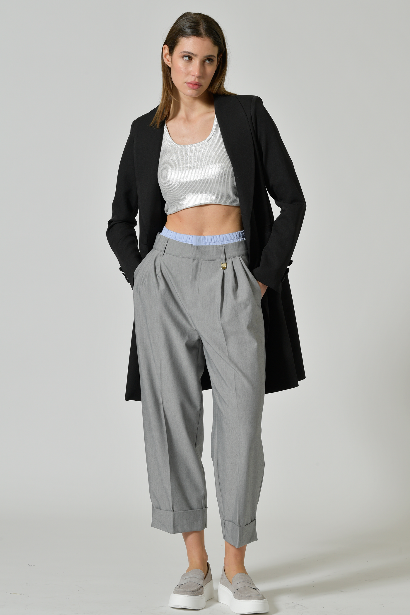 PANT. CROPPED PINCE VISCOSA