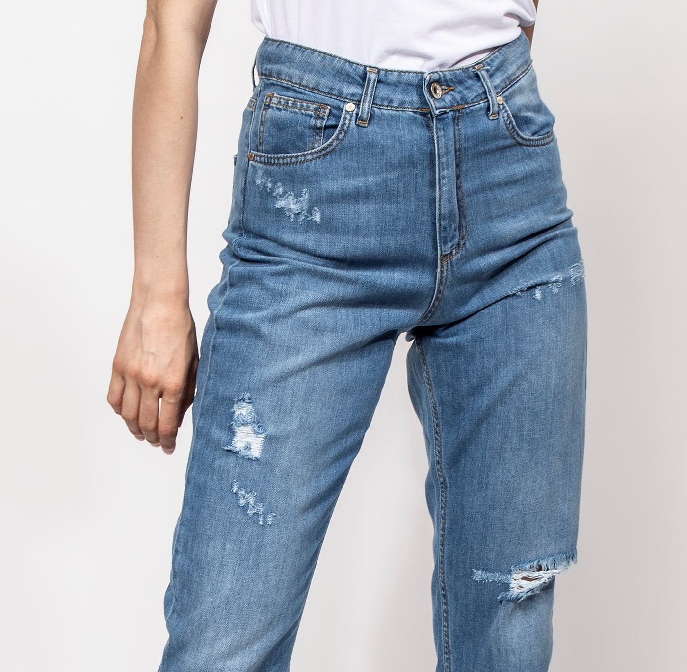 JEANS BOY-FIT CHIARO ROTTURE