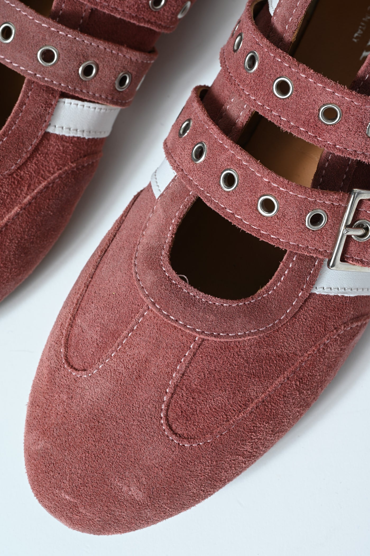 BOXING LOW