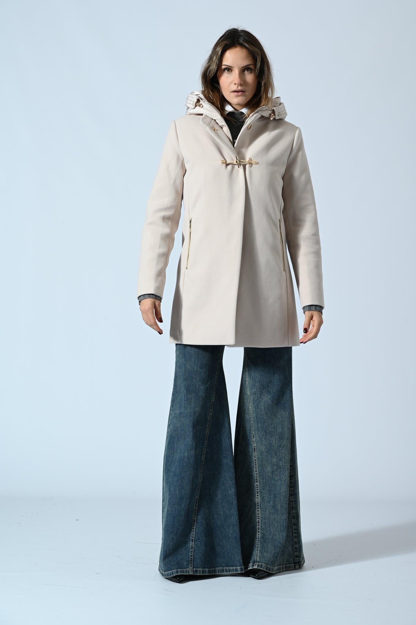 CAPPOTTO CON CAPPUCCIO E ALAMARI