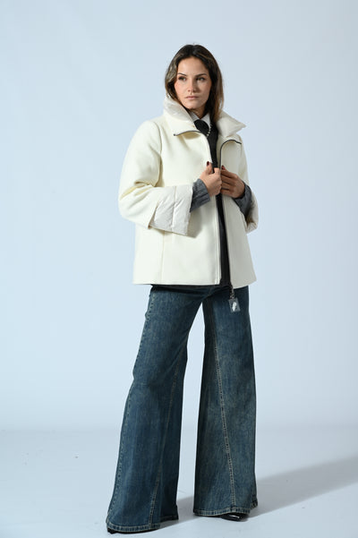CAPPOTTO CORTO CON INSERTI ECOPIUMA