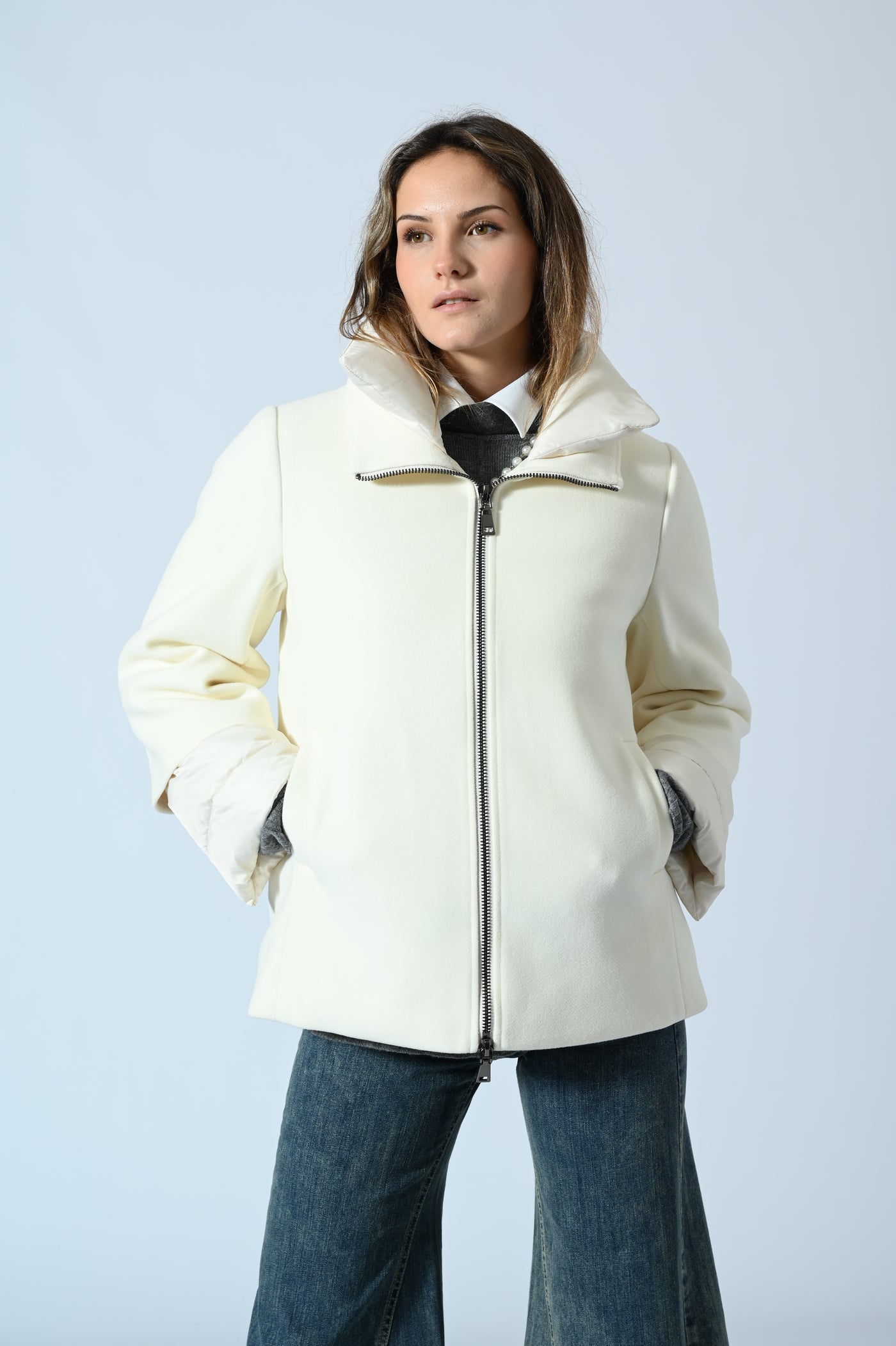 CAPPOTTO CORTO CON INSERTI ECOPIUMA