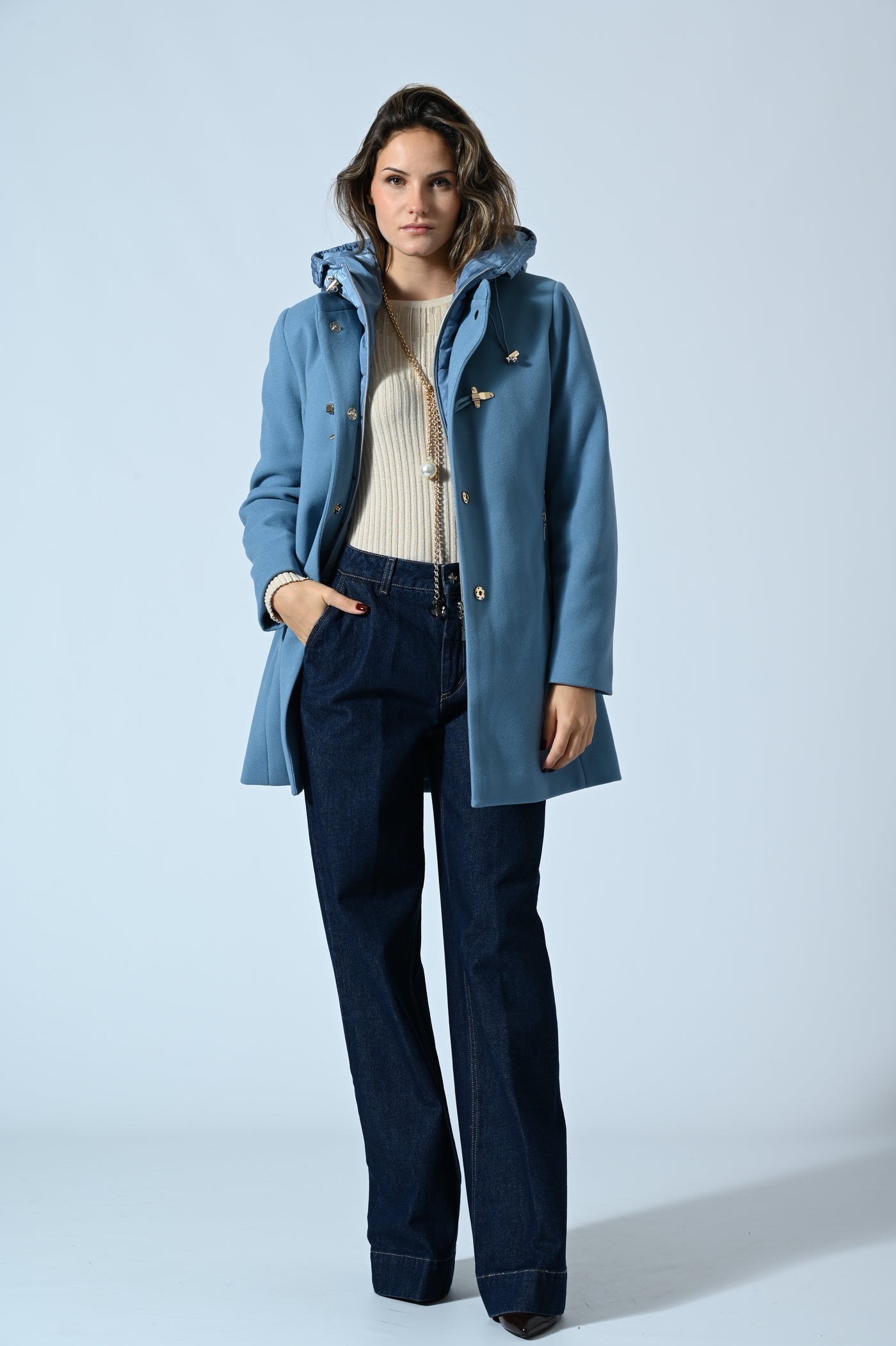 CAPPOTTO CON CAPPUCCIO E ALAMARI