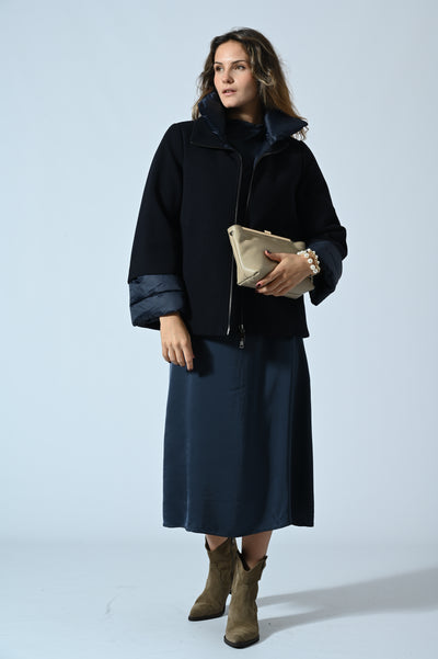 CAPPOTTO CORTO CON INSERTI ECOPIUMA