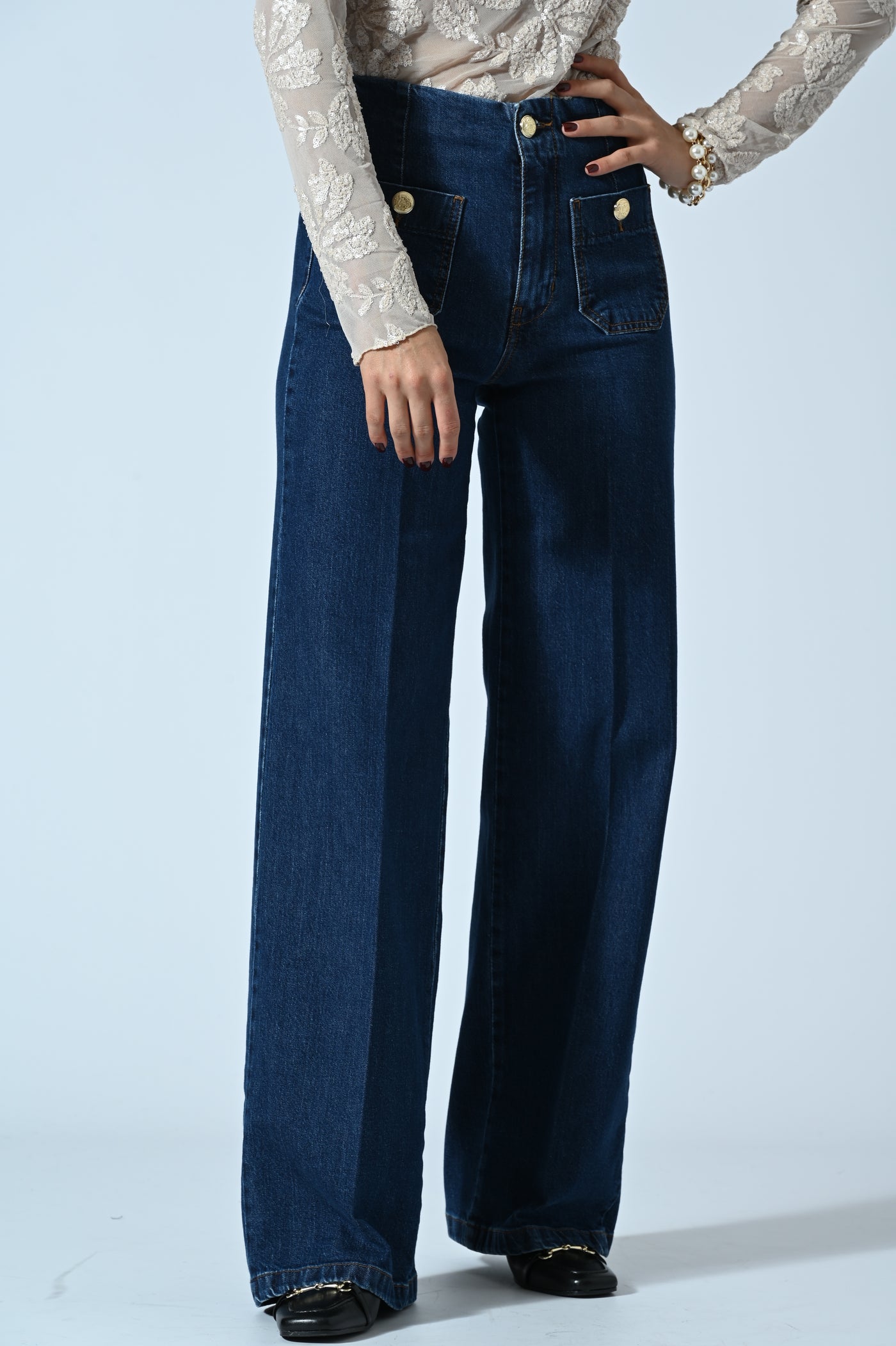 JEANS PALAZZO CON BOTTONI ORO
