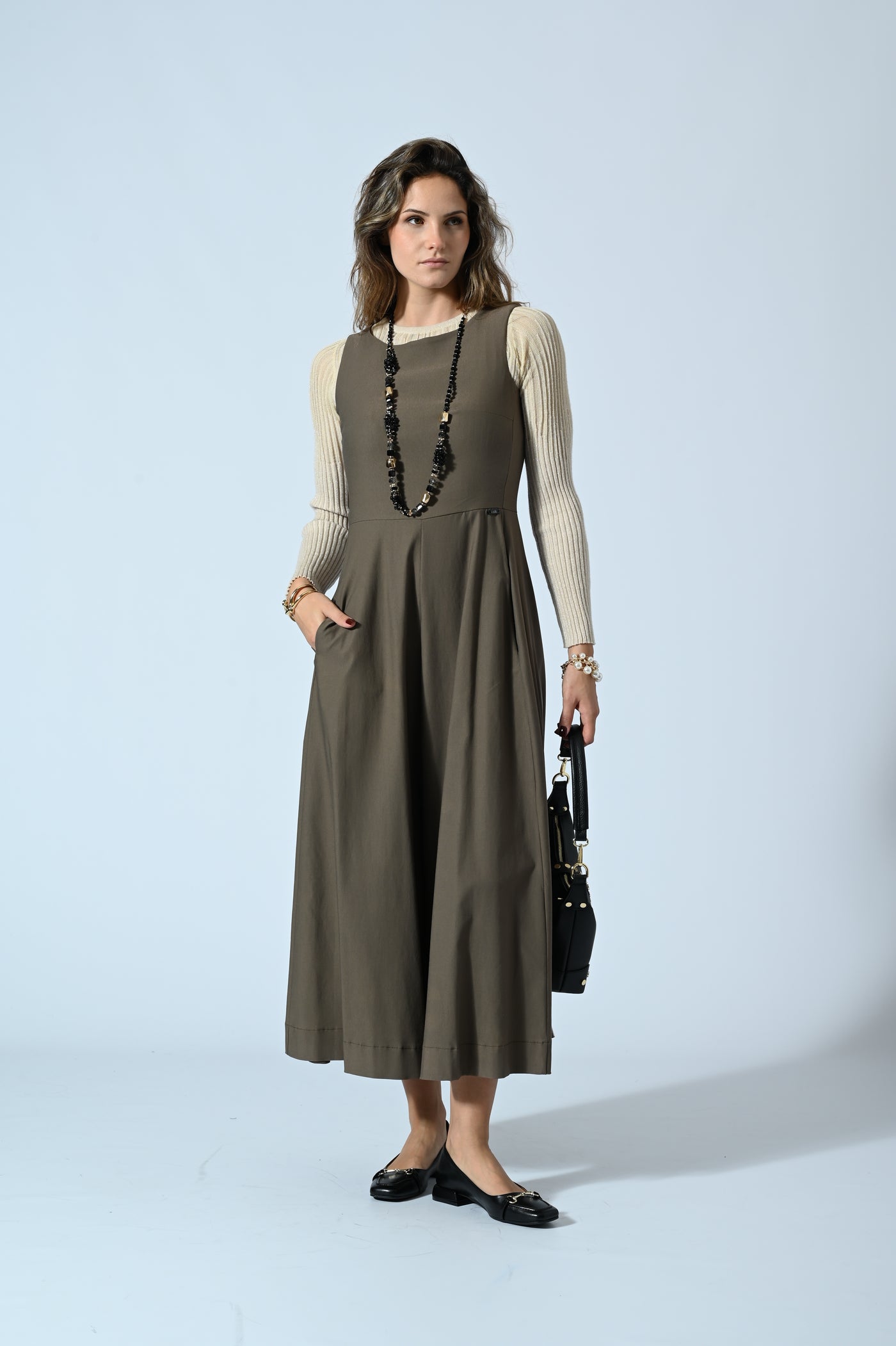 TUTA SMANICATA GAMBA LARGA