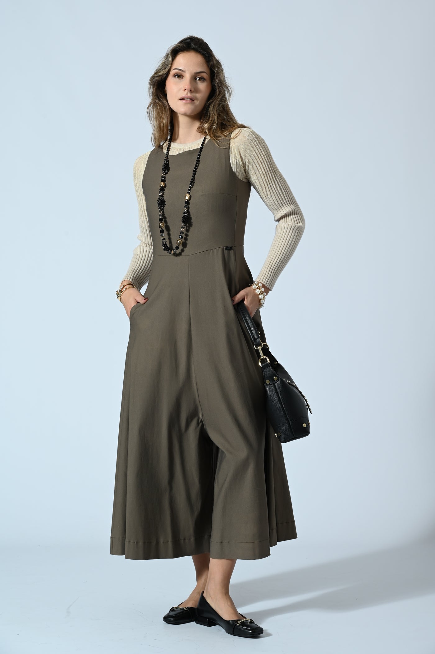 TUTA SMANICATA GAMBA LARGA