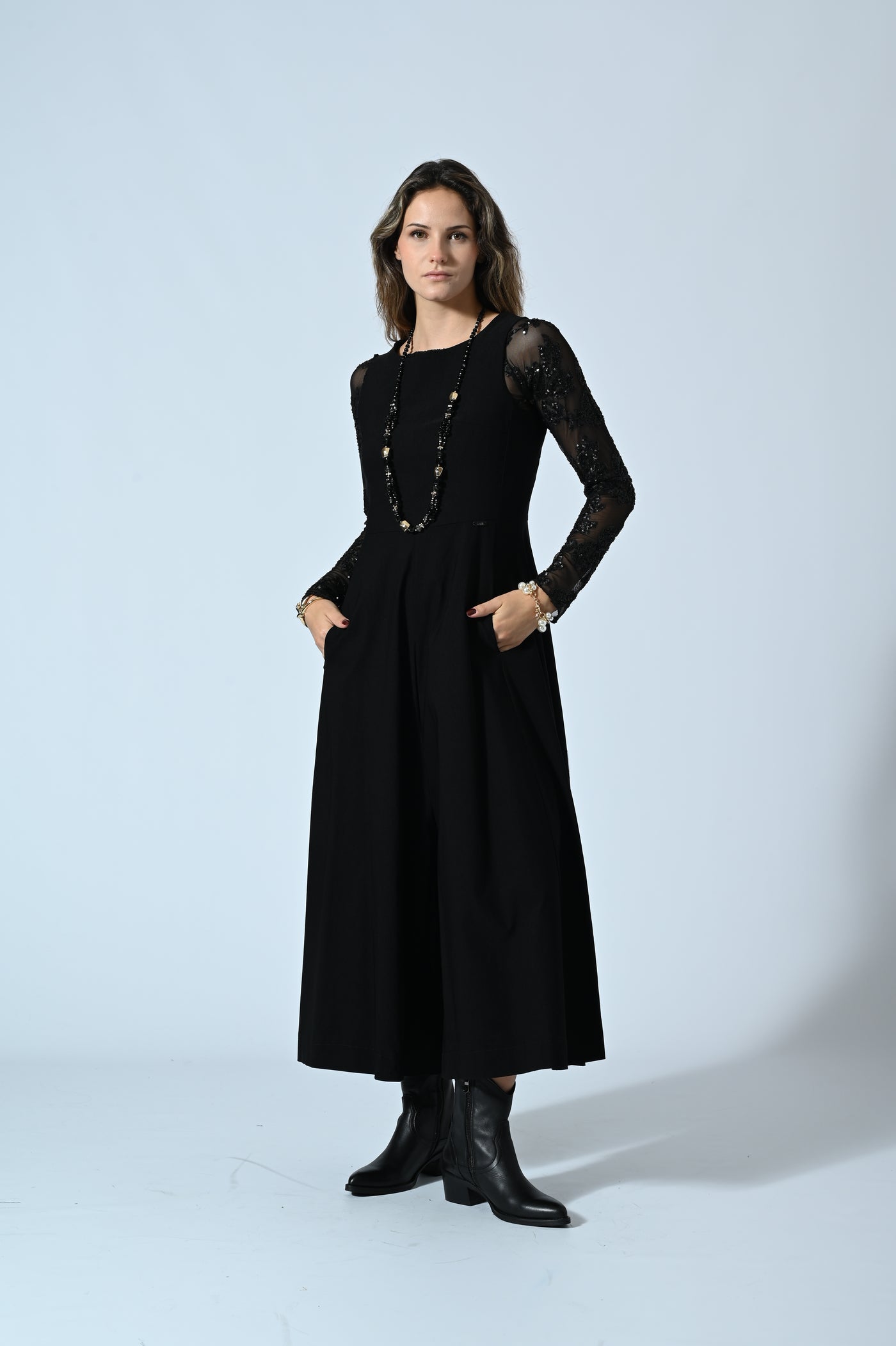 TUTA SMANICATA GAMBA LARGA