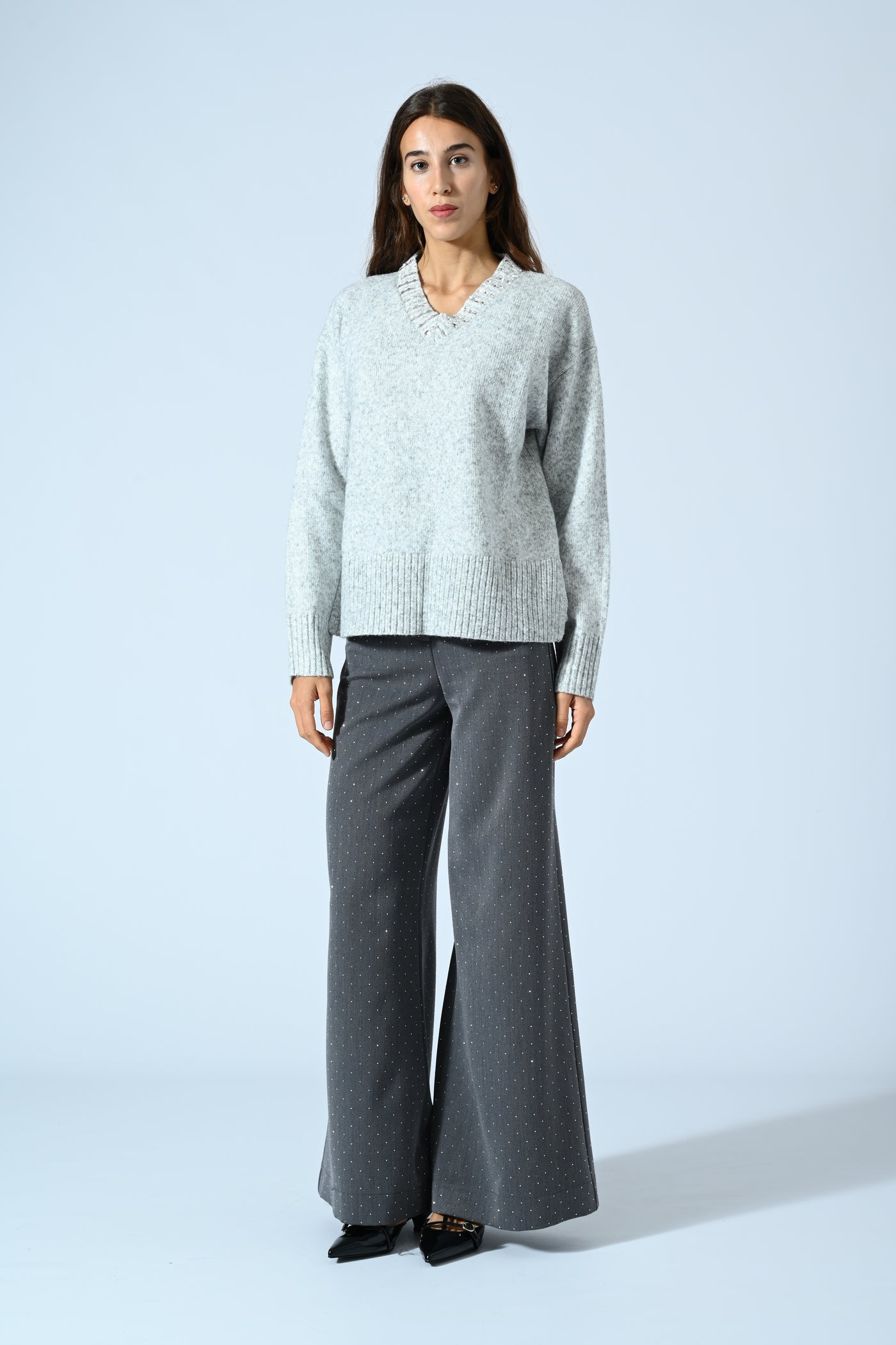 MAGLIA CON SCOLLO A V