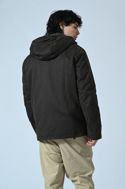 GIUBBOTTO CON CAPPUCCIO IN TESSUTO CERATO