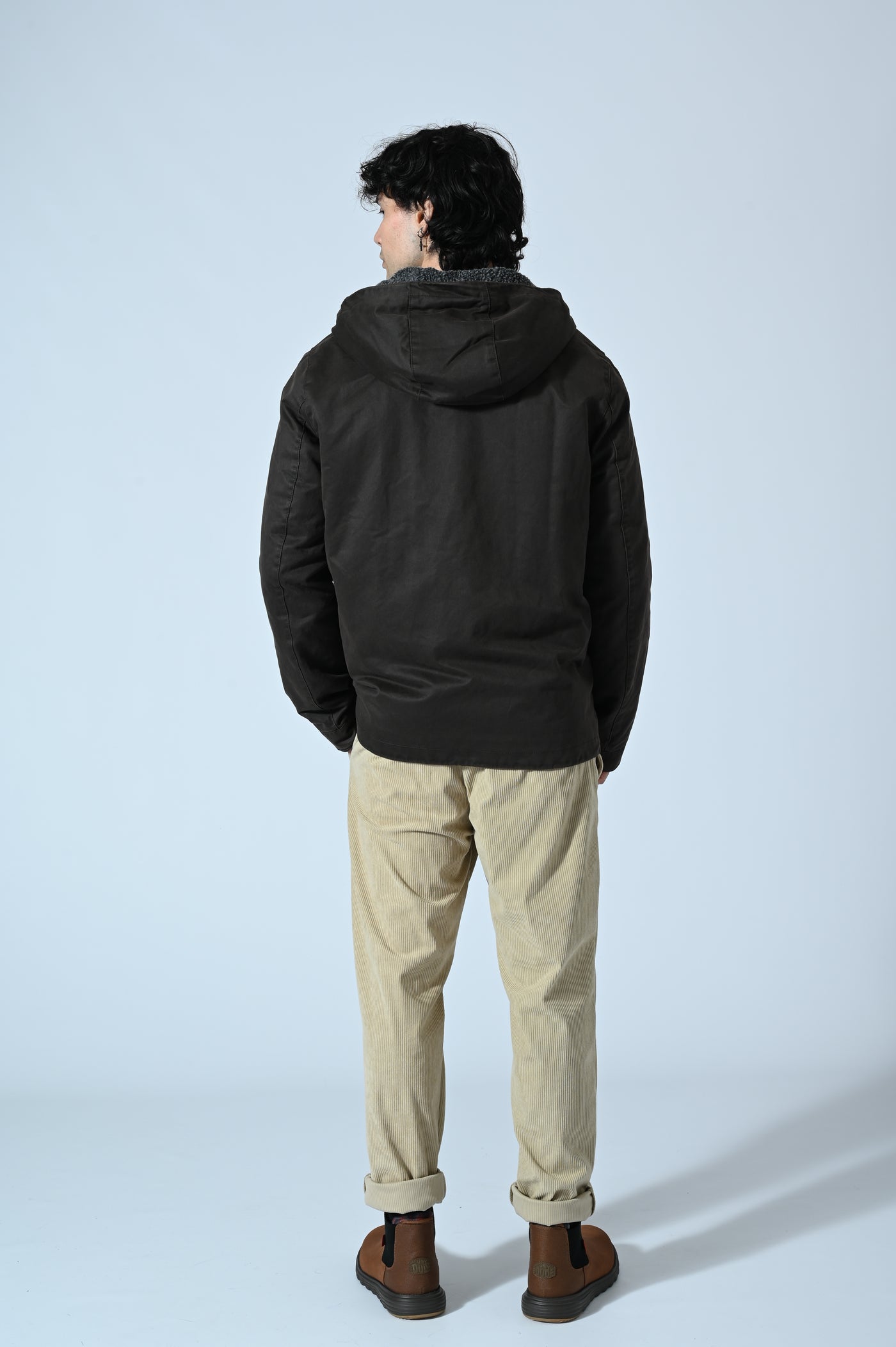 GIUBBOTTO CON CAPPUCCIO IN TESSUTO CERATO