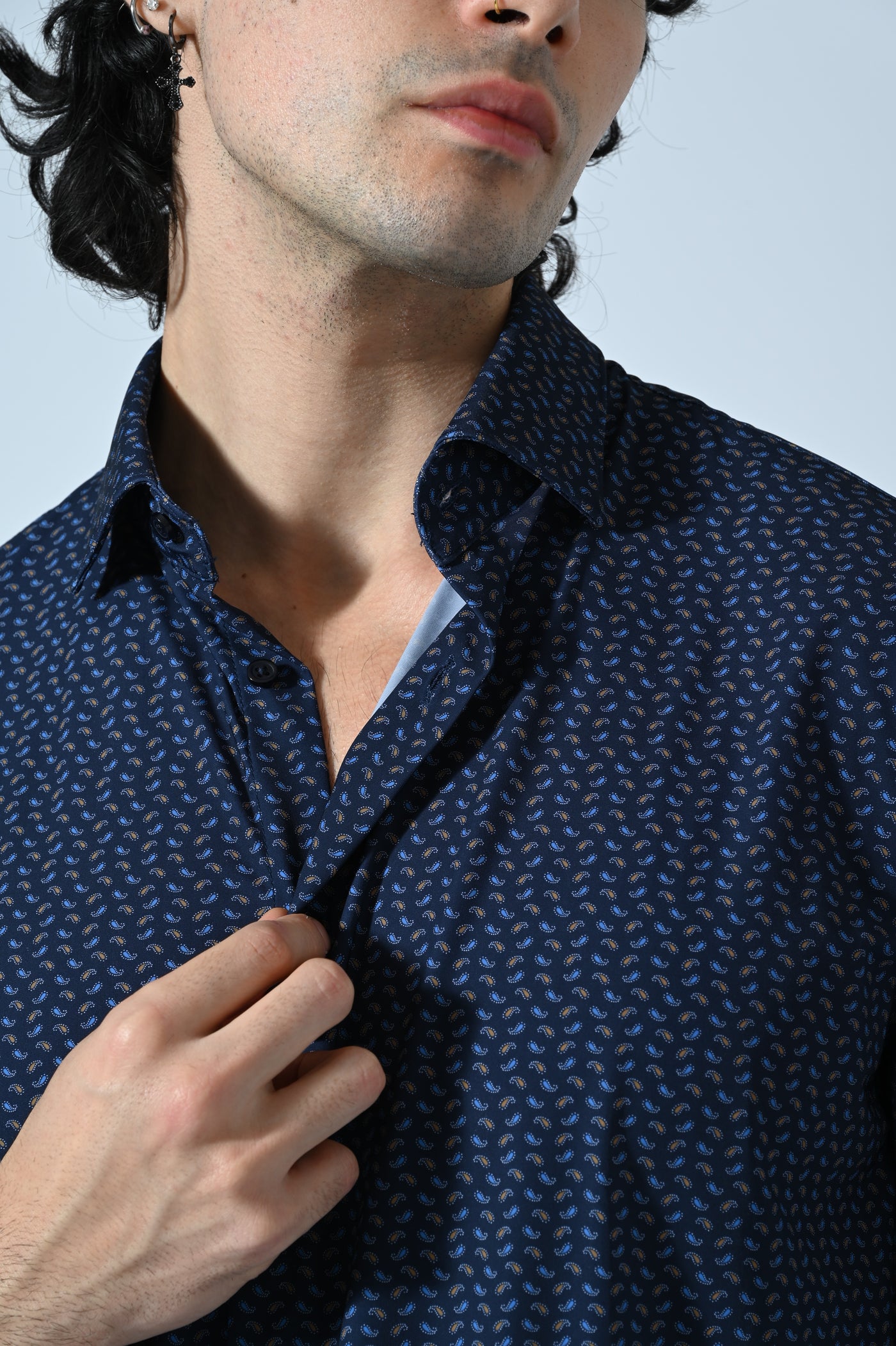 CAMICIA IN TESSUTO TECNICO MICROFANTASIA