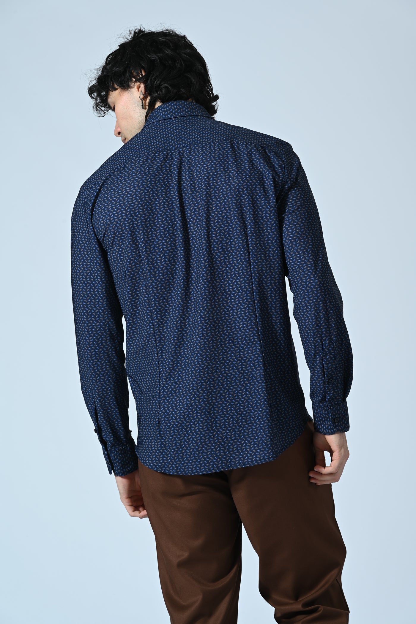 CAMICIA IN TESSUTO TECNICO MICROFANTASIA