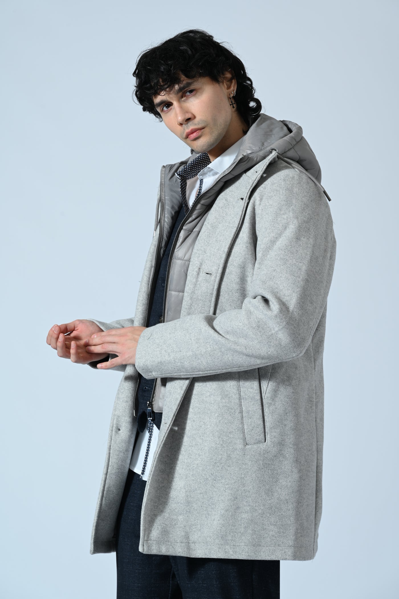 CAPPOTTO CON PETTORINA E CAPPUCCIO REMOVIBILI