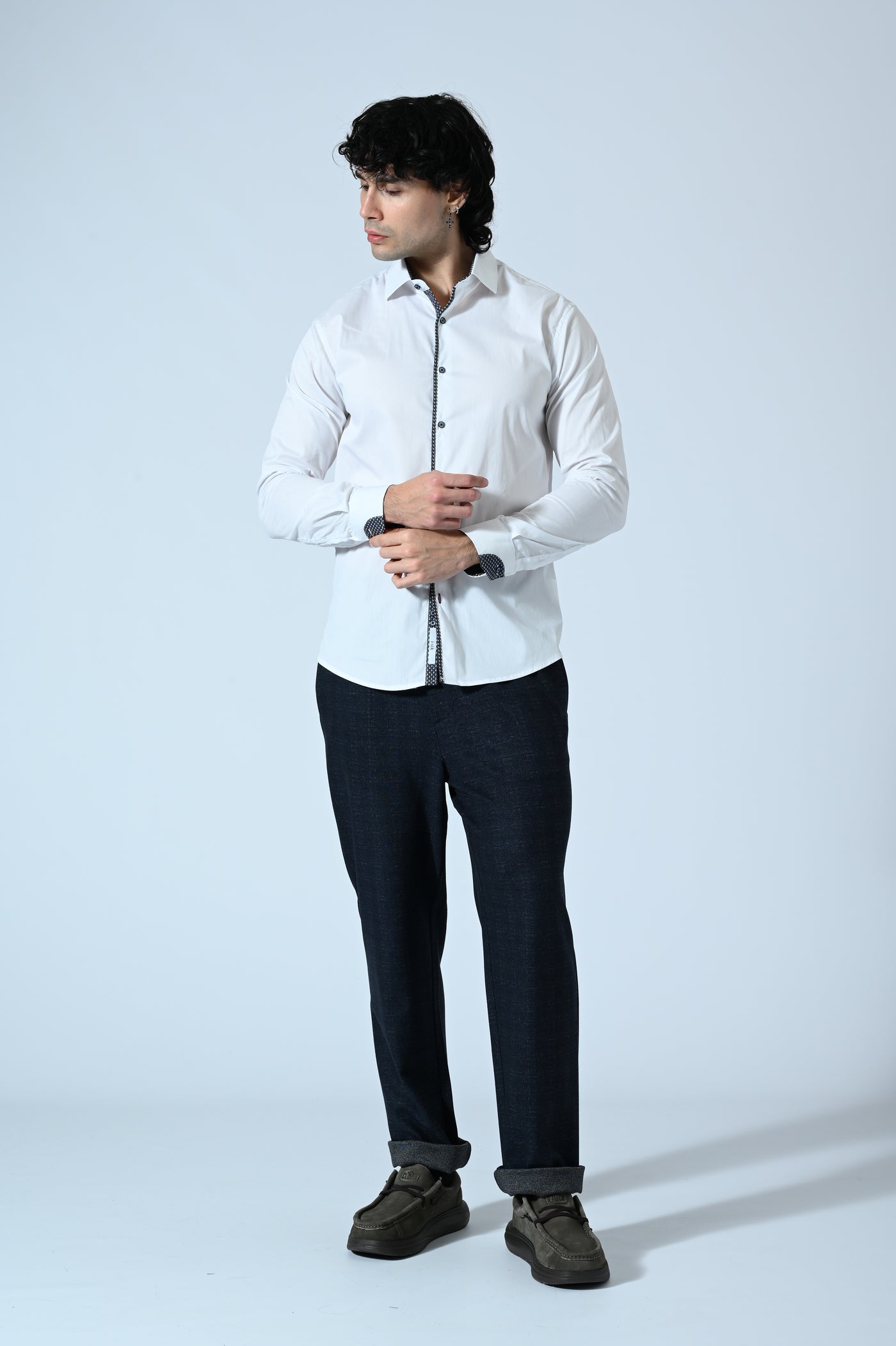 CAMICIA COTONE TINTA UNITA CON INSERTI FANTASIA