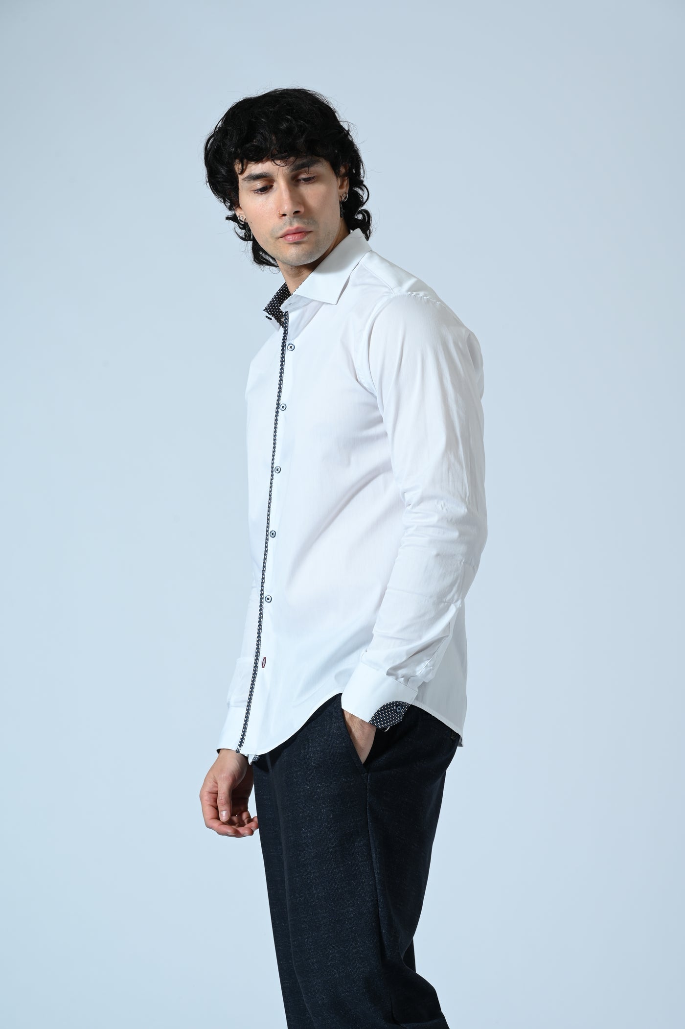 CAMICIA COTONE TINTA UNITA CON INSERTI FANTASIA