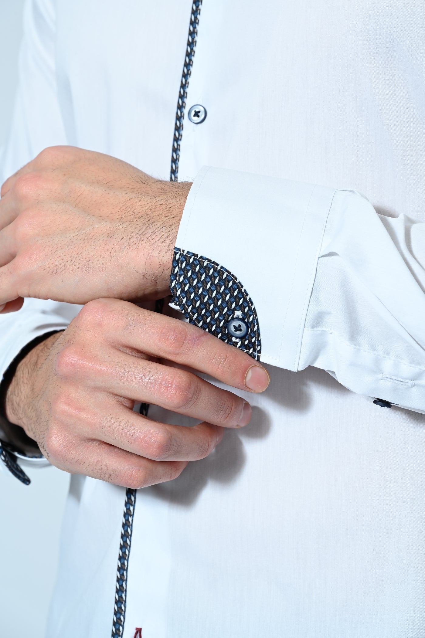 CAMICIA COTONE TINTA UNITA CON INSERTI FANTASIA