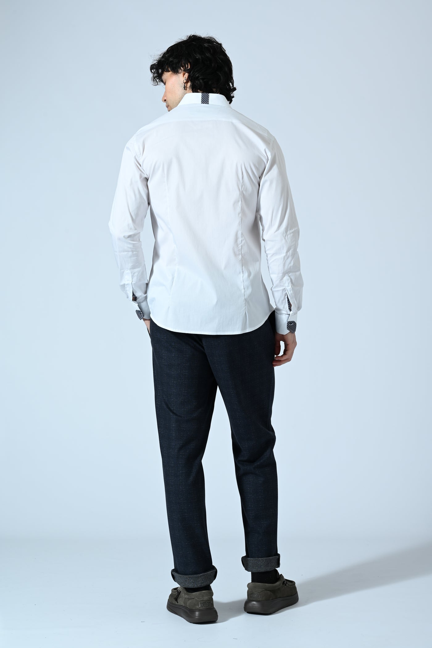 CAMICIA COTONE TINTA UNITA CON INSERTI FANTASIA