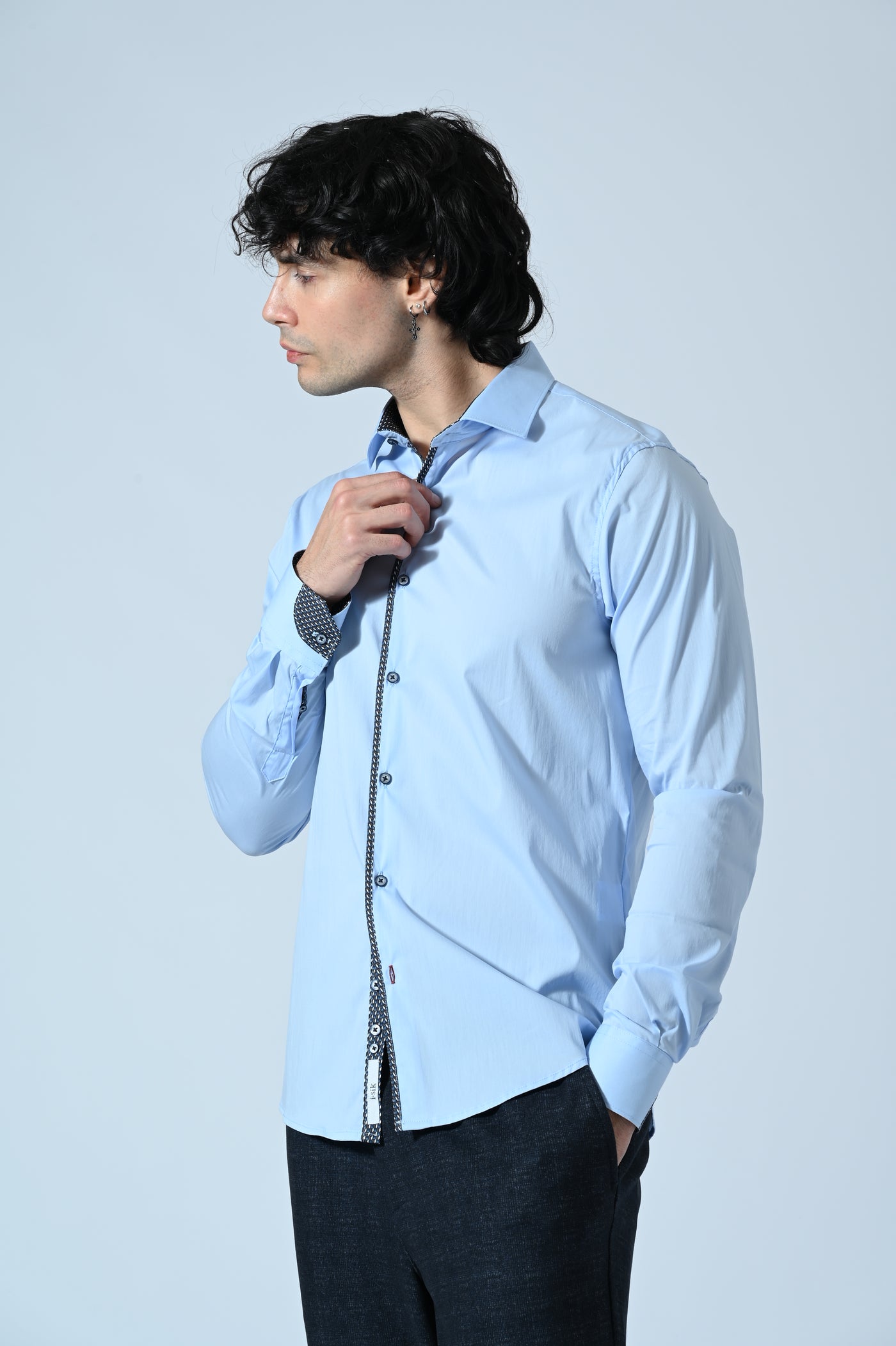 CAMICIA COTONE TINTA UNITA CON INSERTI FANTASIA