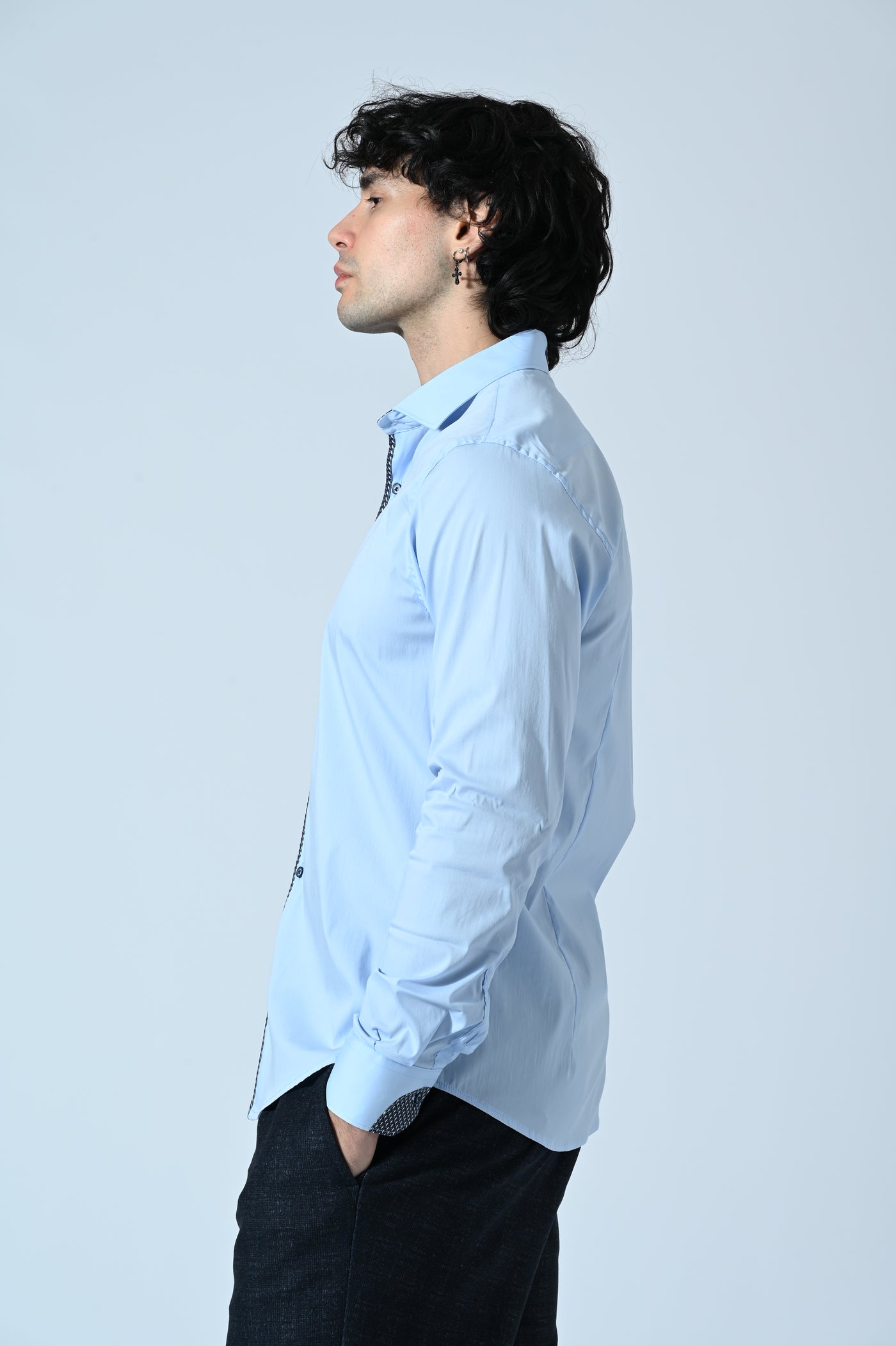 CAMICIA COTONE TINTA UNITA CON INSERTI FANTASIA