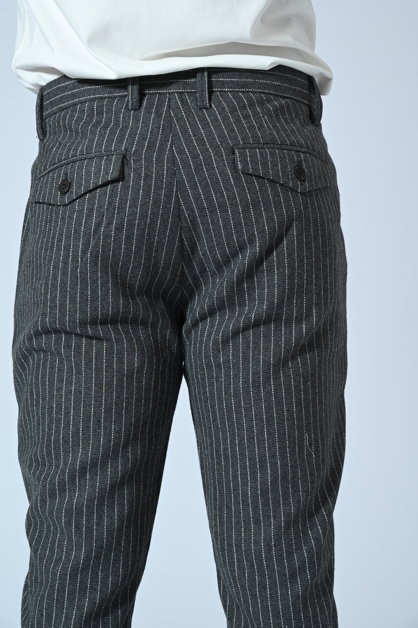 PANTALONE CHINO GESSATO CON PINCE
