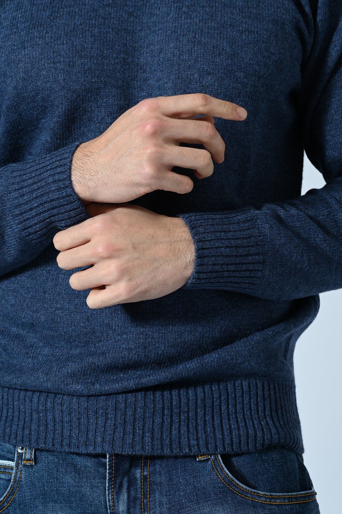 MAGLIA GIROCOLLO TINTA UNITA