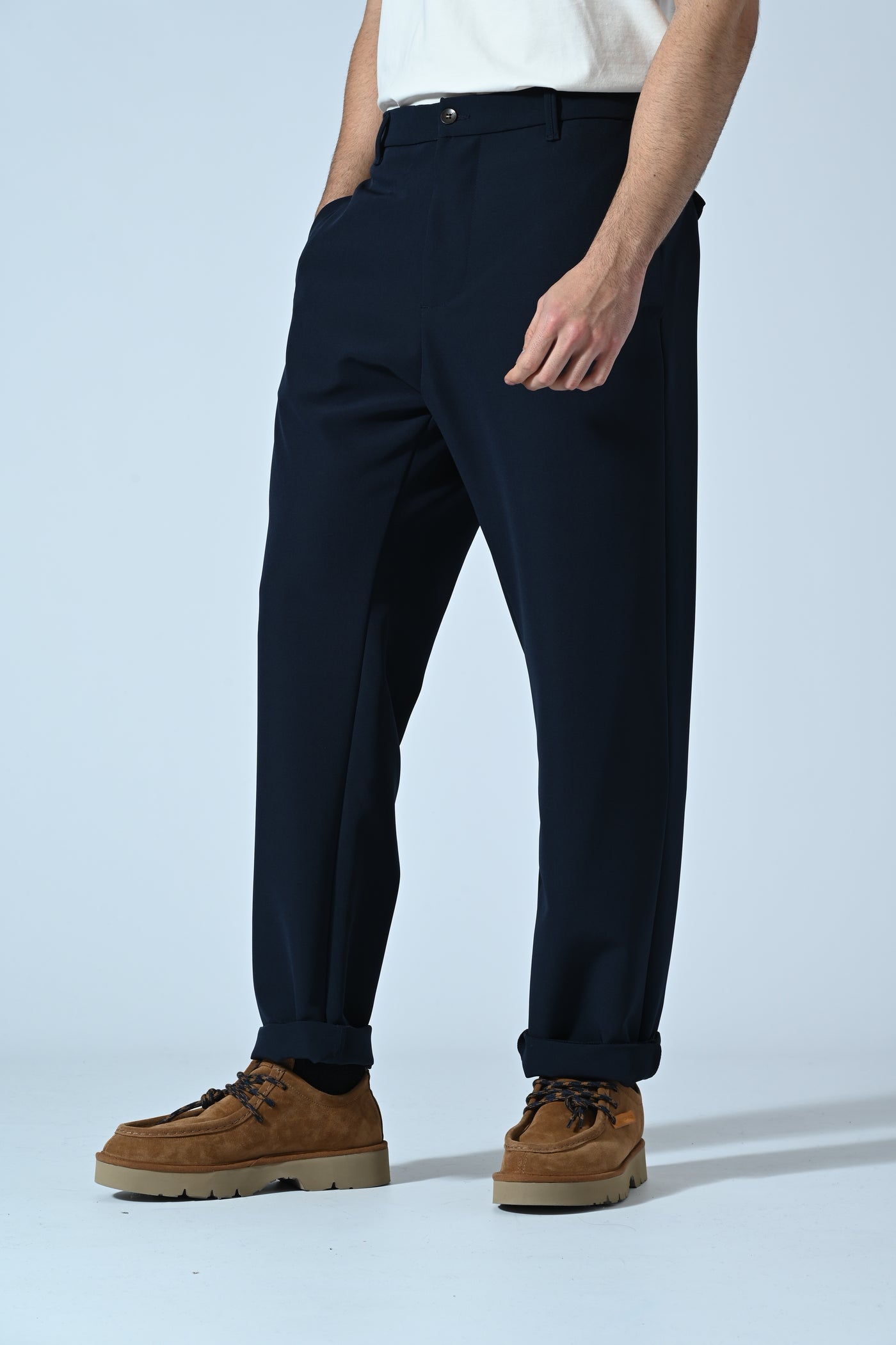 PANTALONE CHINO IN TESSUTO TECNICO