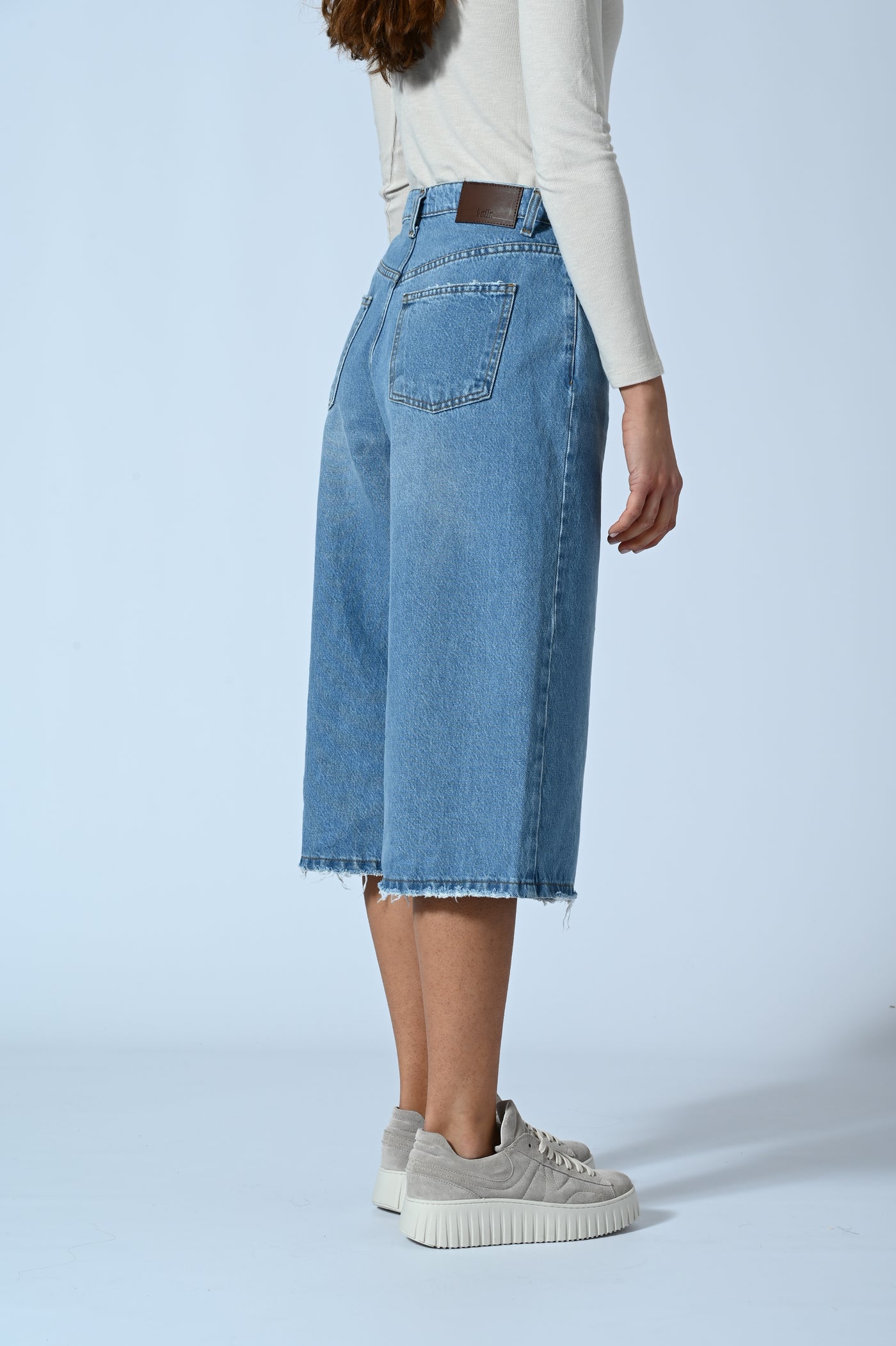 DENIM SUPER CROPPED