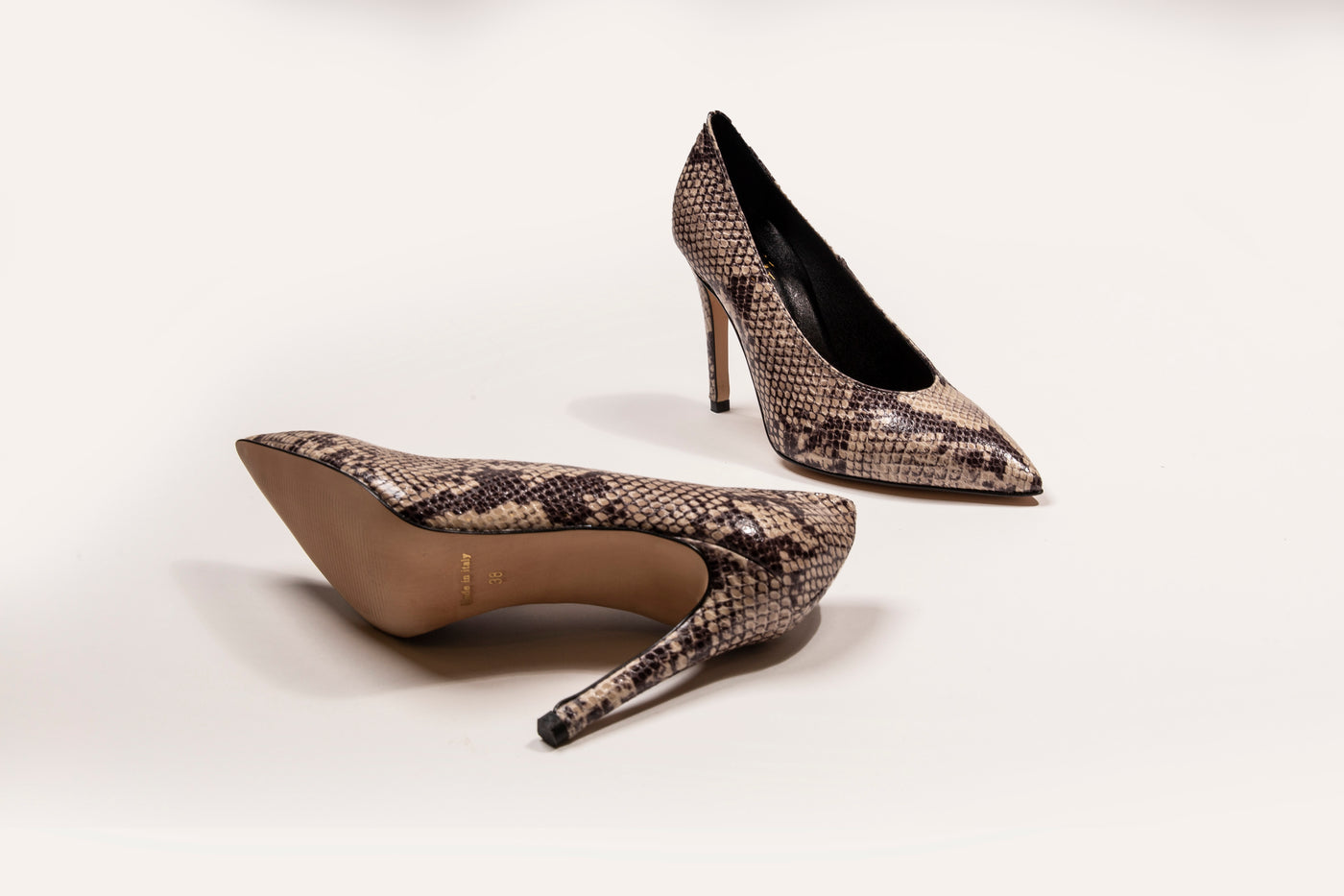 DECOLLETE  REPTILE